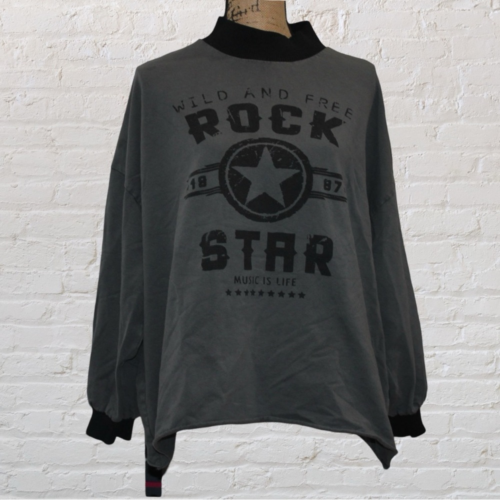 Gray & Black Long Sleeve Graphic